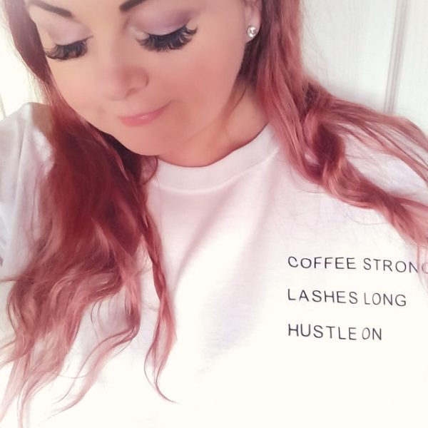 slogan tshirt woman model eyelashes pink hair